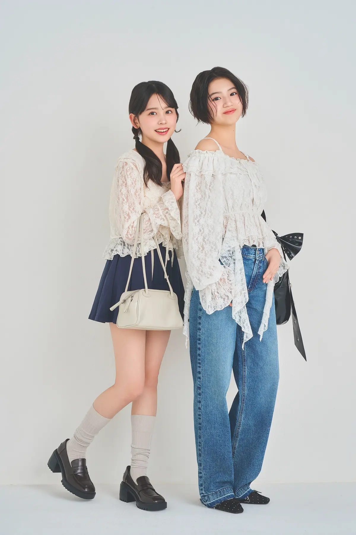 レース素材でおでかけリンクコーデ