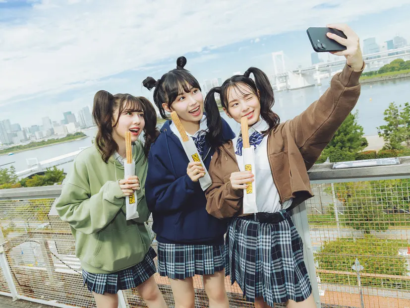 スイーツ食べ歩きもテーマパークの楽しみ♡♡