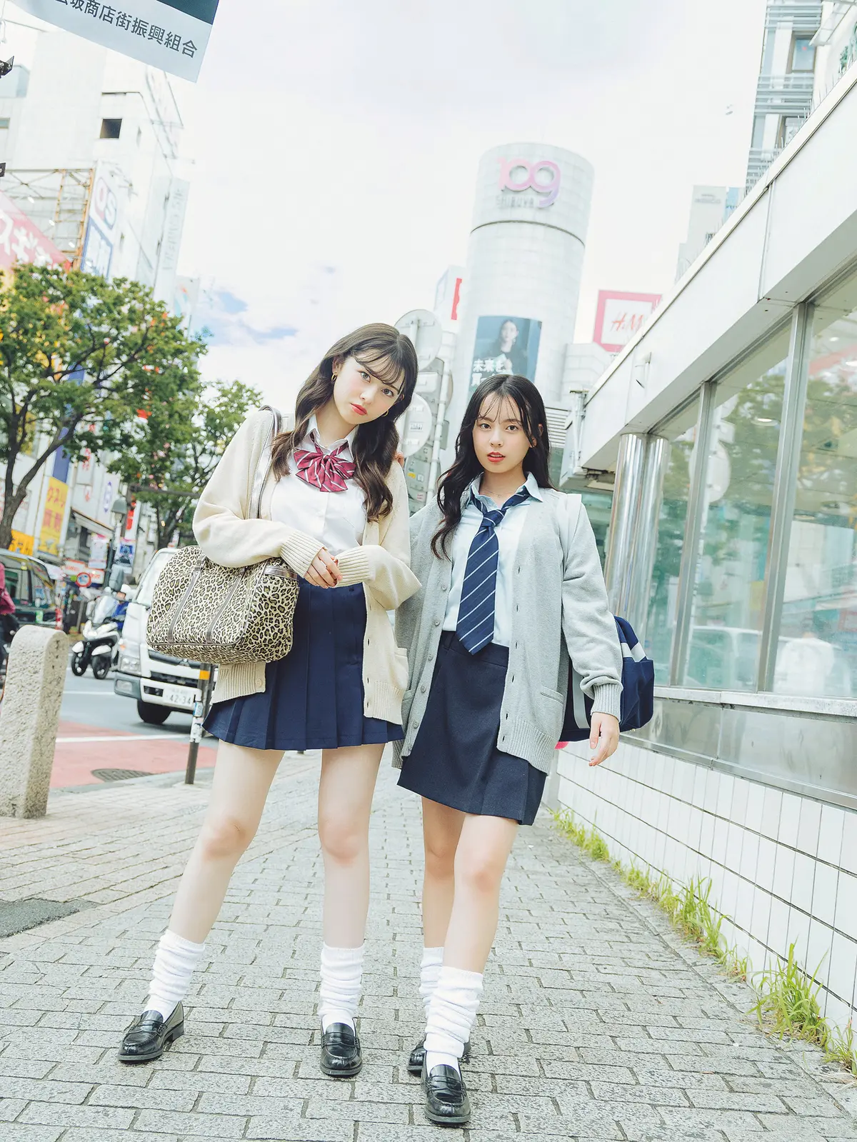 トレンドのギャルっぽも絶対おさえたい！  ギャルみ制服で街ぶら