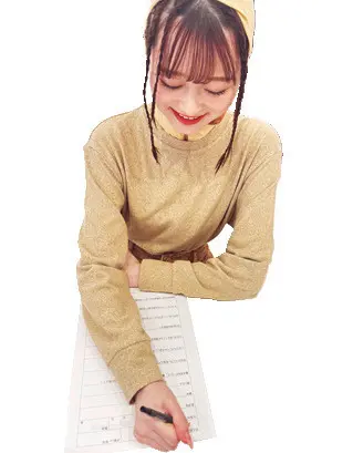 コスプレのまま真面目に回答するのがこの企画の恒例。