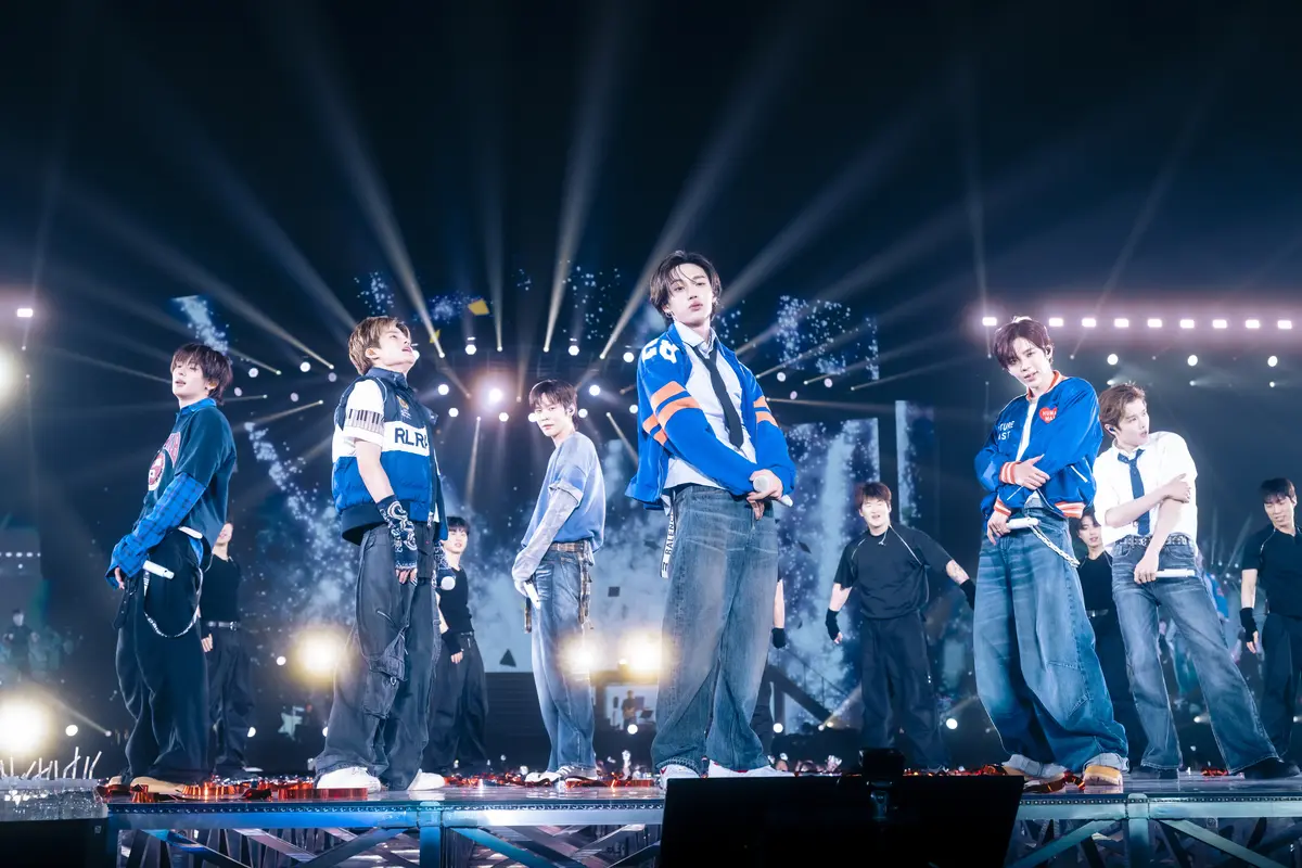 6人6様のブルーコーデもかっこいい！