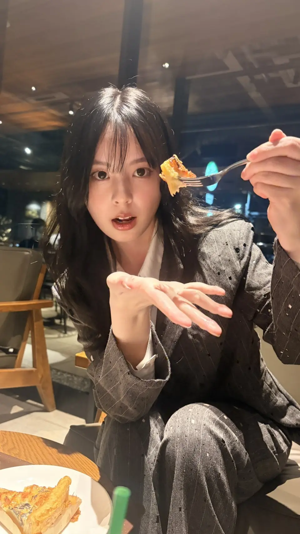 小國舞羽　ブログ　キッシュ　美味しい