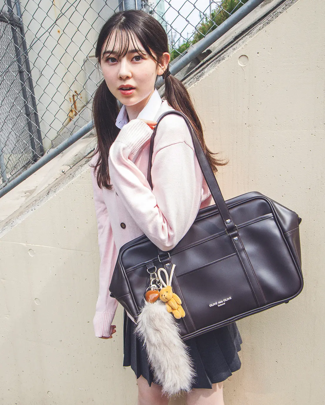 ファーのしっぽチャームはとにかく大きめ！