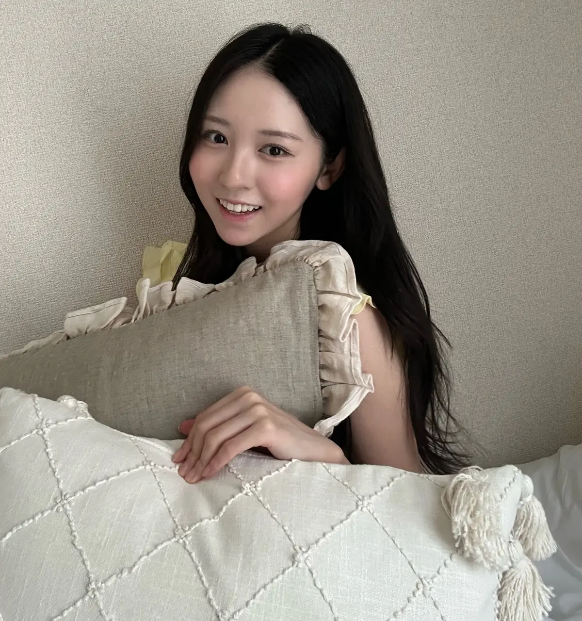 入江美沙希『サラグレース』のクッション