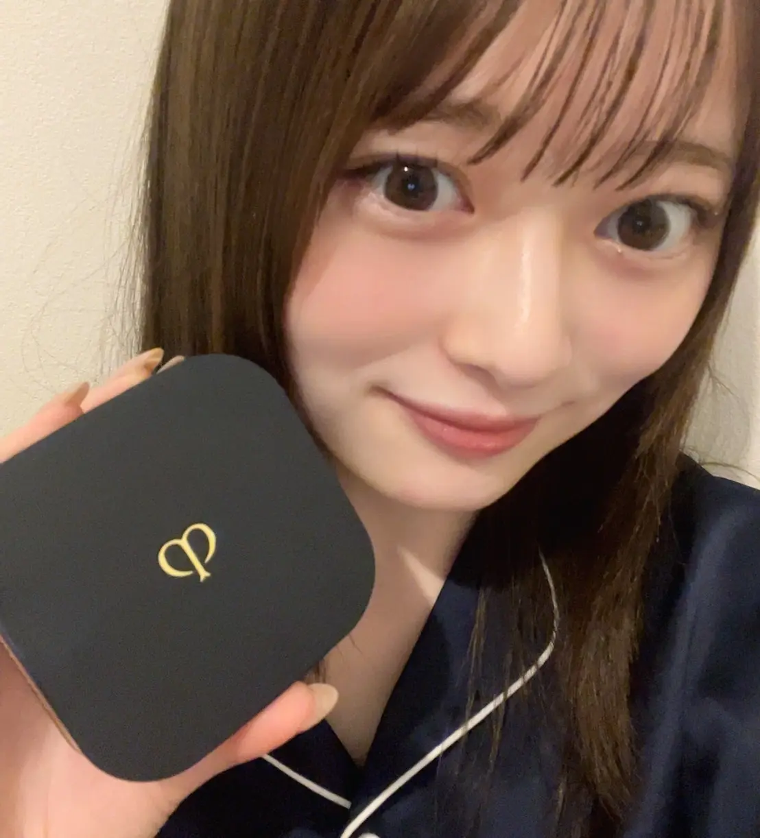 高比良由菜『クレ・ド・ポー ボーテ』のクッションファンデ