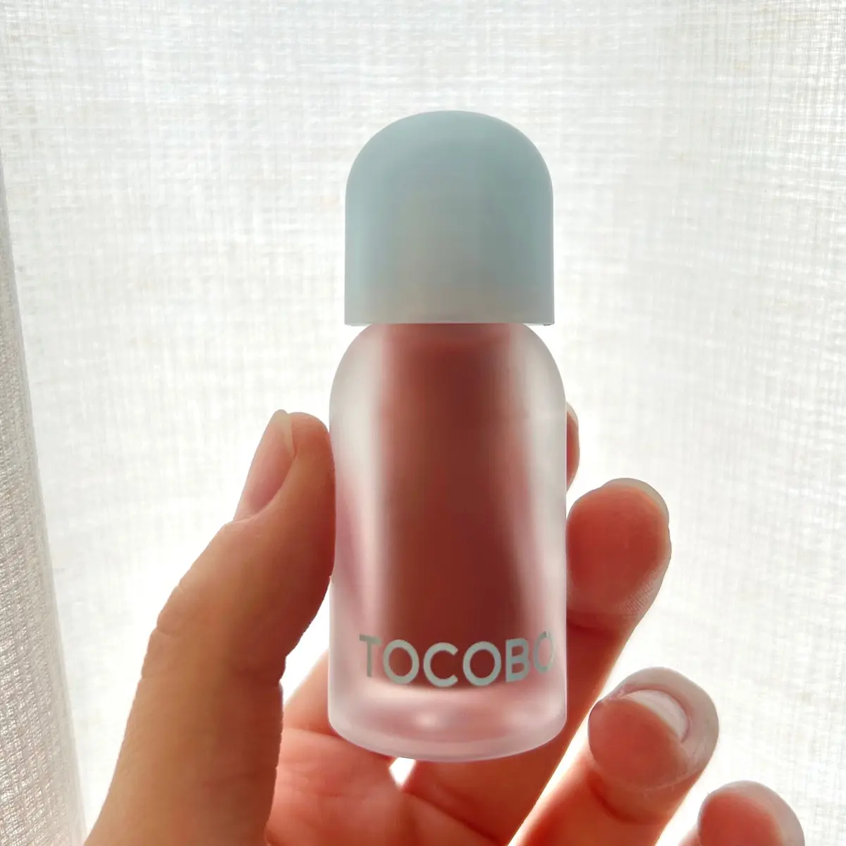 月島琉衣『TOCOBO』のリップオイル