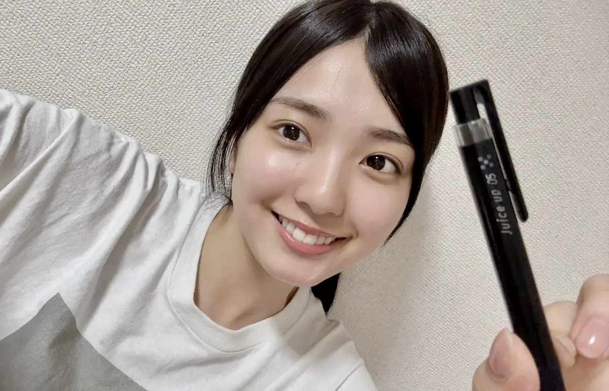 堀口真帆『ジュースアップ』のボールペン