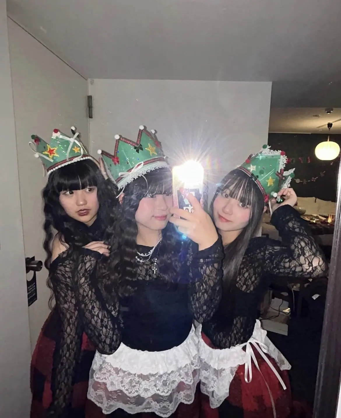 海外ガール発でバズり中!?「ペーパークラの画像_2