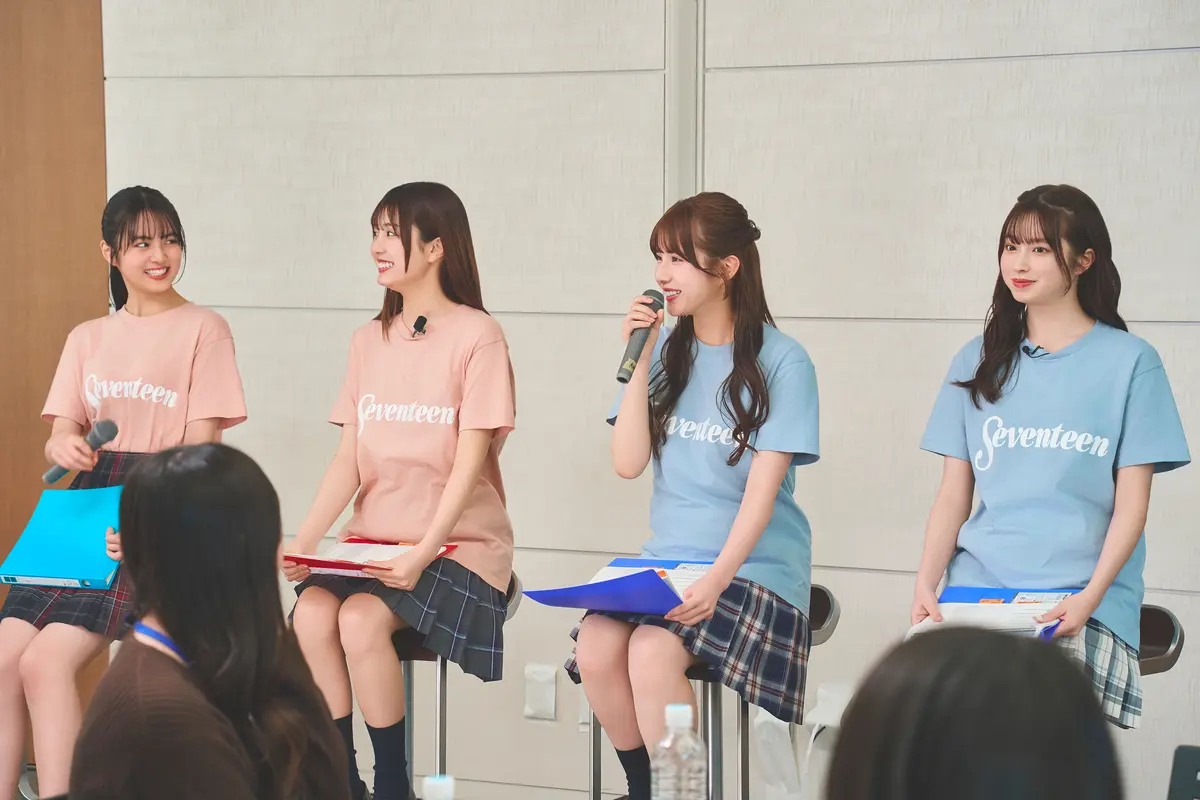 モデルのトーク場面