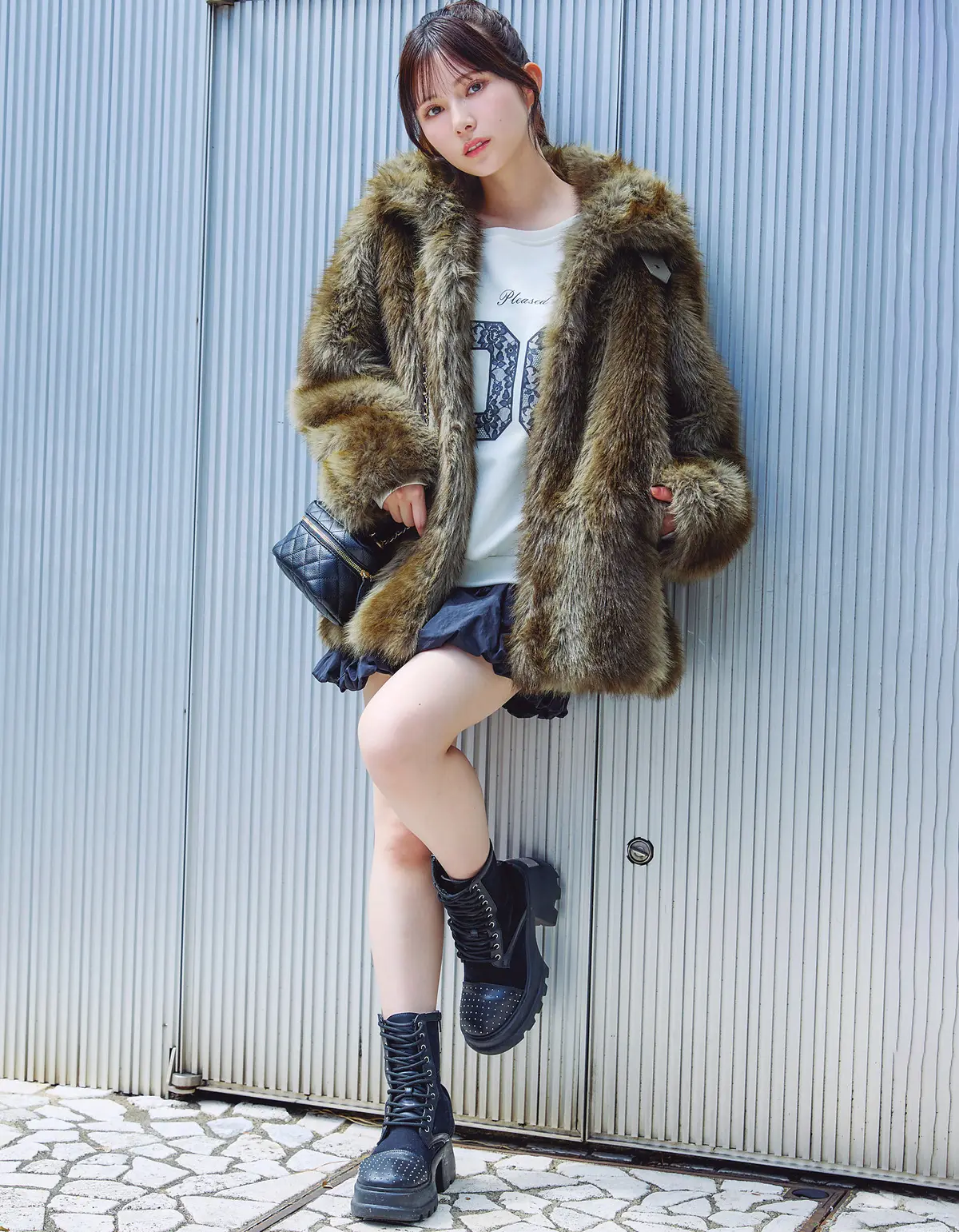 髙橋快空／辛めアウター×甘めインナーのギャップコーデ