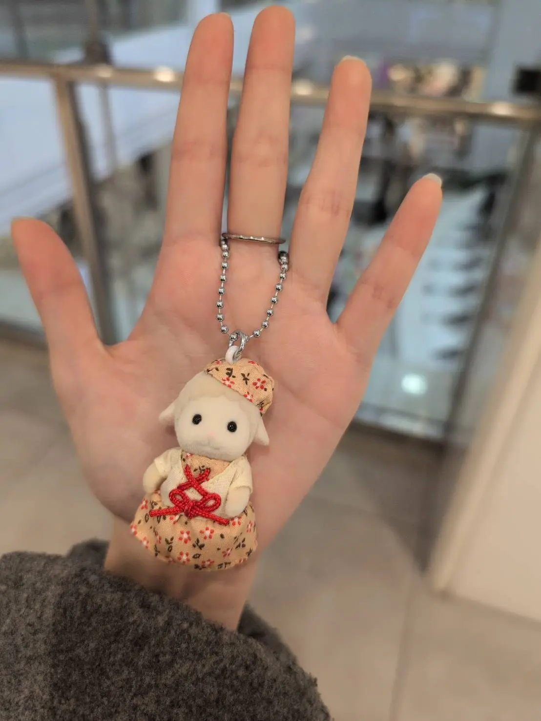 佐々木満音・この前買ったシルバニアファミリーの子羊ちゃんの写真