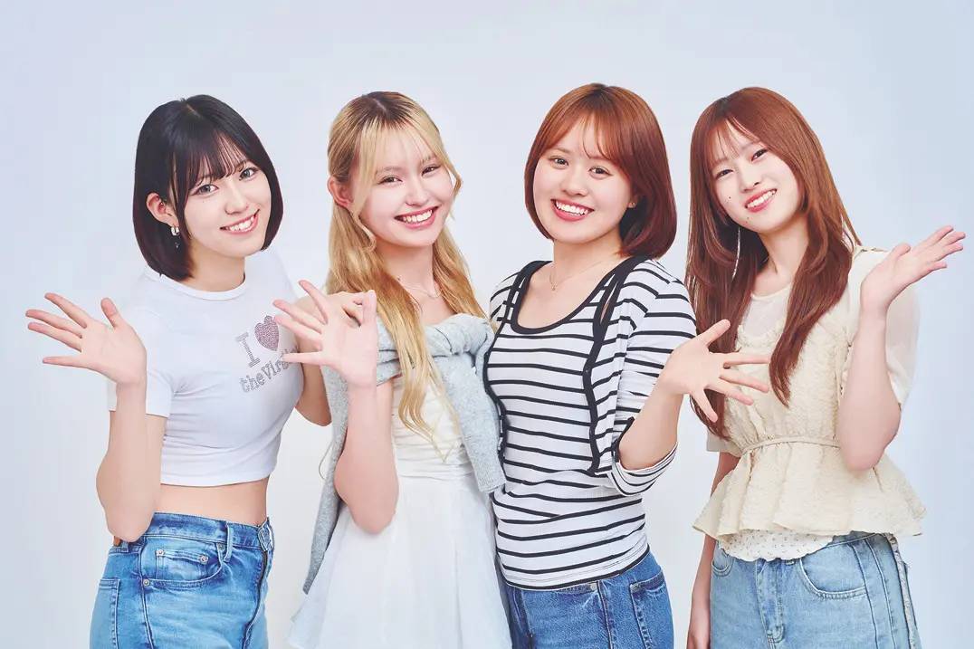 ST学生ライター  × ▶ ［右から］Aさん（専修大2年）、立松稔梨さん（上智大2年）、藤本エリーナさん（青山学院大2年）、ゆにかさん（私立大2年）