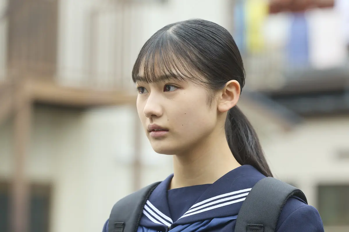 『タツキ先生は甘すぎる!』で真剣な表情の綾香