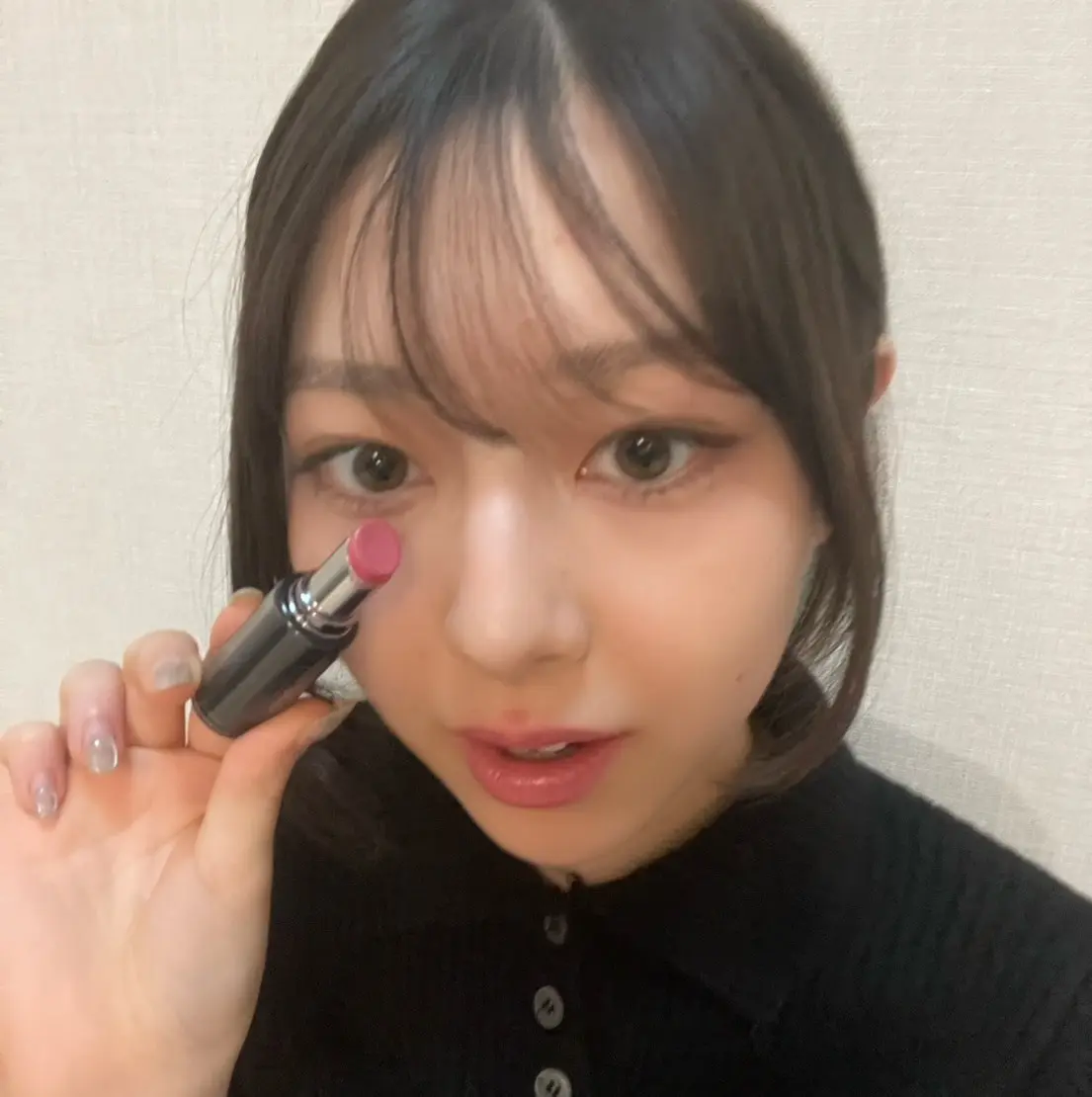石川花『ラカ』のリップ