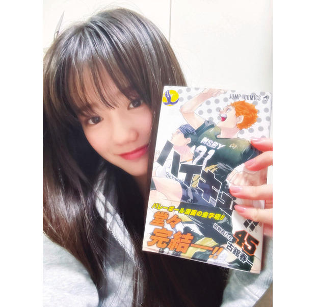 好きなマンガを教えてくれた中島瑠菜さん