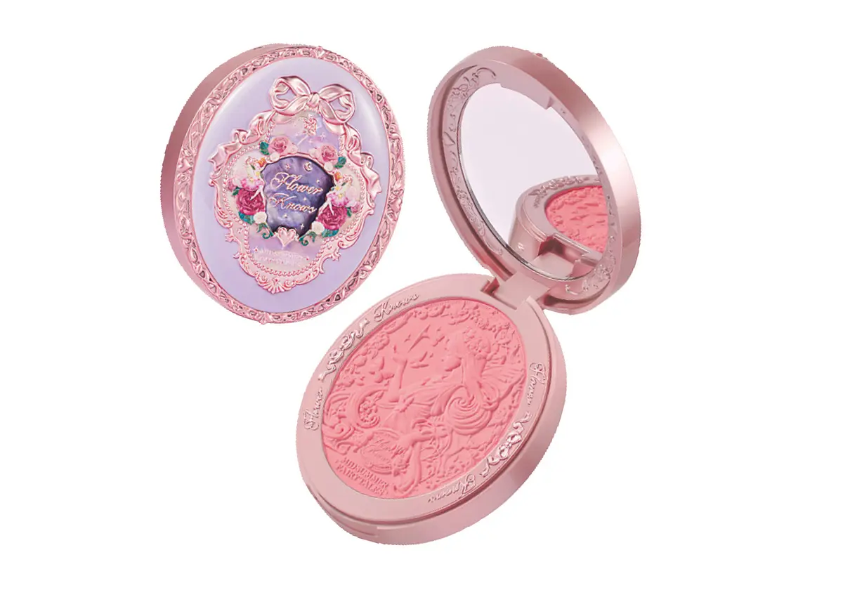 パケ買い部門／2位　フラワーノーズ ミッドサマーフェアリーテイルズコレクション ベルベット チークブラッシュ 03