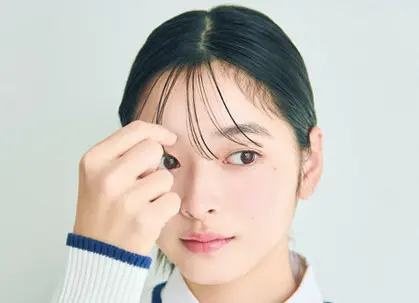 前髪にワックスを