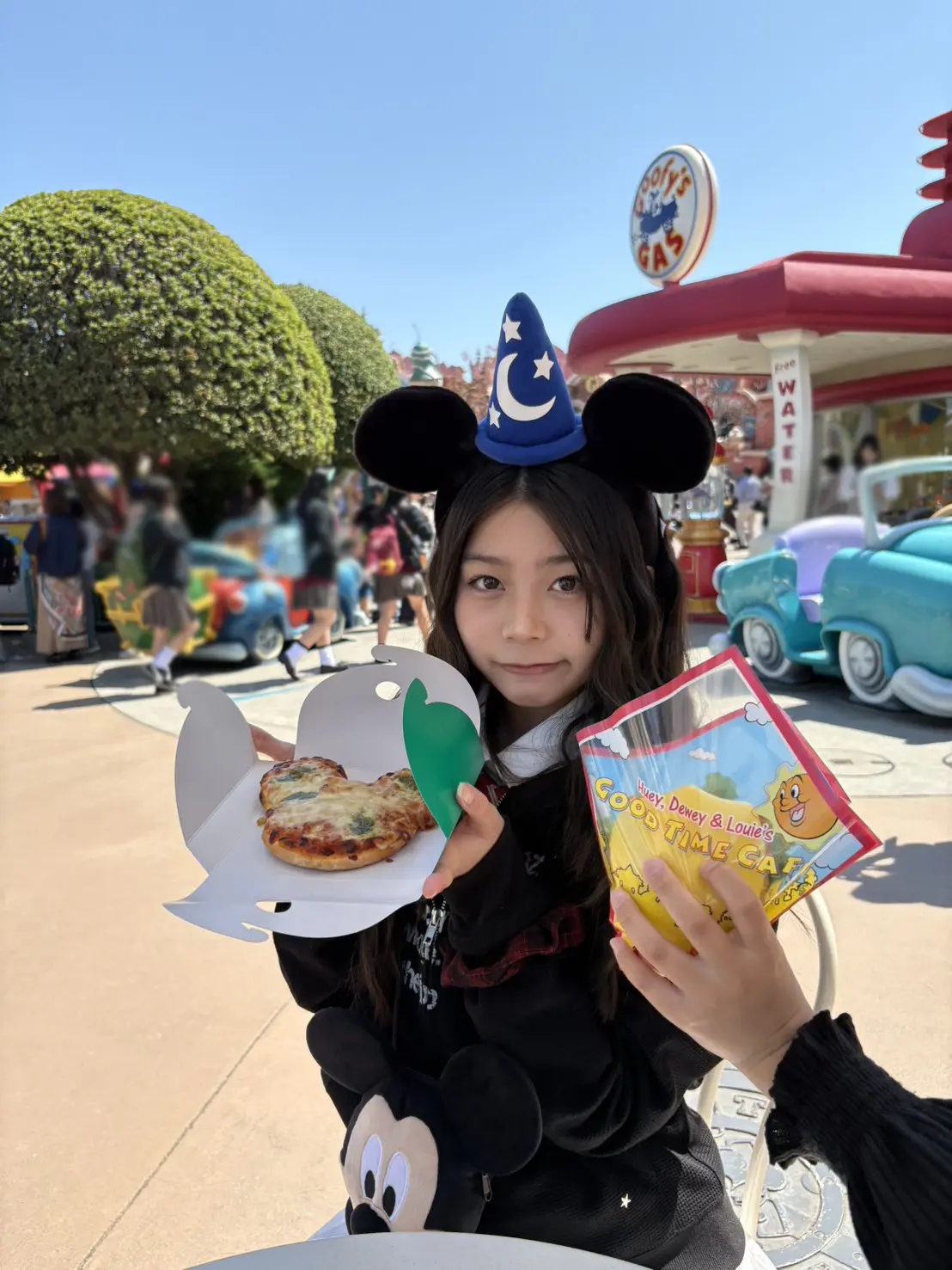 稲光亜依　ブログ　ディズニーご飯🍚２