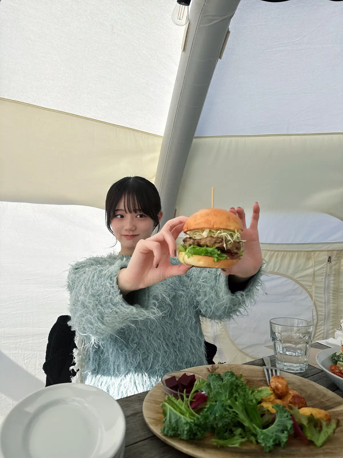 中島瑠菜・鎌倉のカフェ