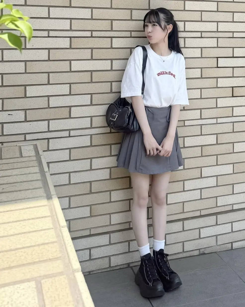 宮迫翠月『コンバース』のスニーカー