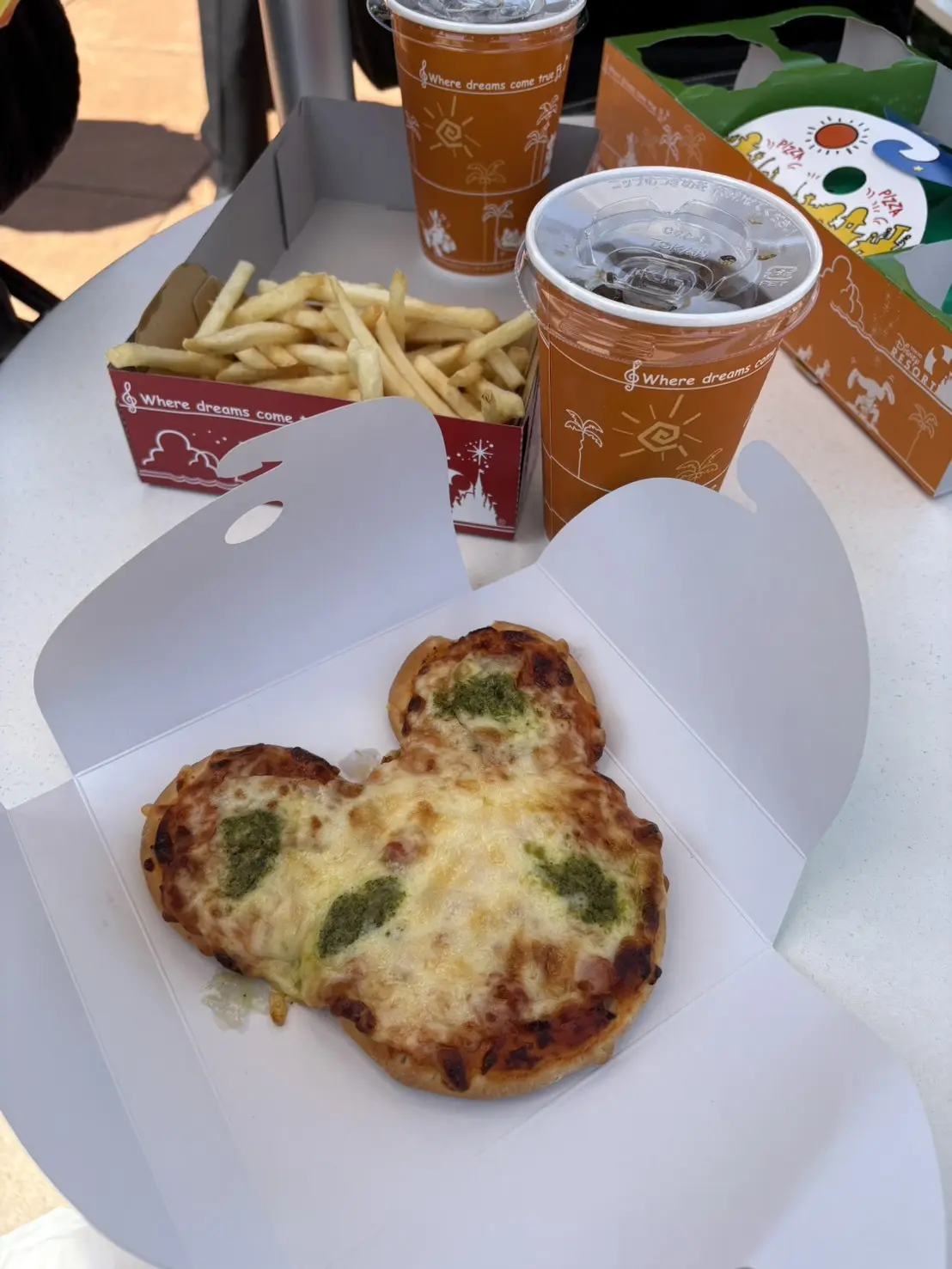 稲光亜依　ブログ　ディズニーご飯🍚３