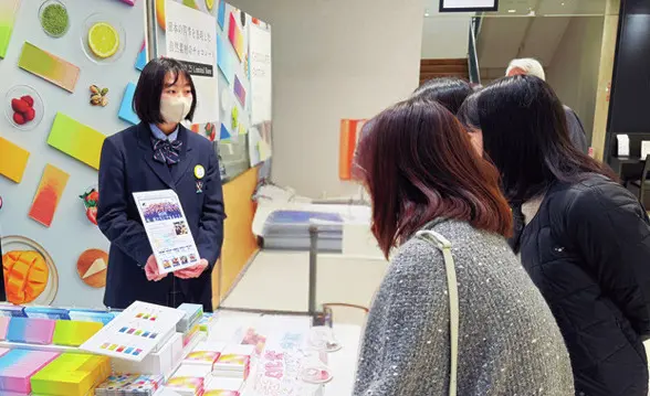 企業とのコラボでデパートにも期間限定で出店★