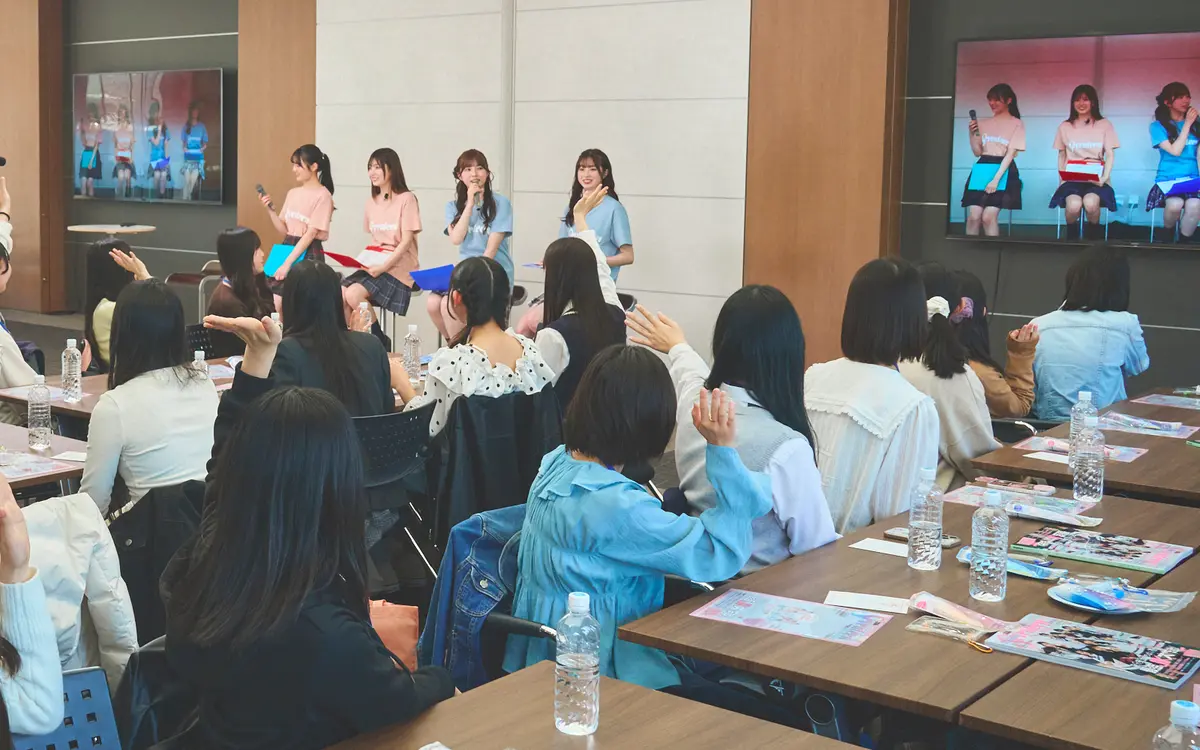 会場のほぼ全員が「コンタクトを使っている」「使ってみたい」という結果に！