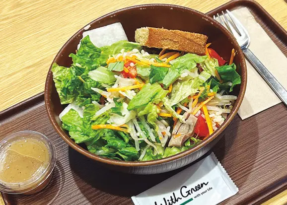 軽めごはんの定番サラダ