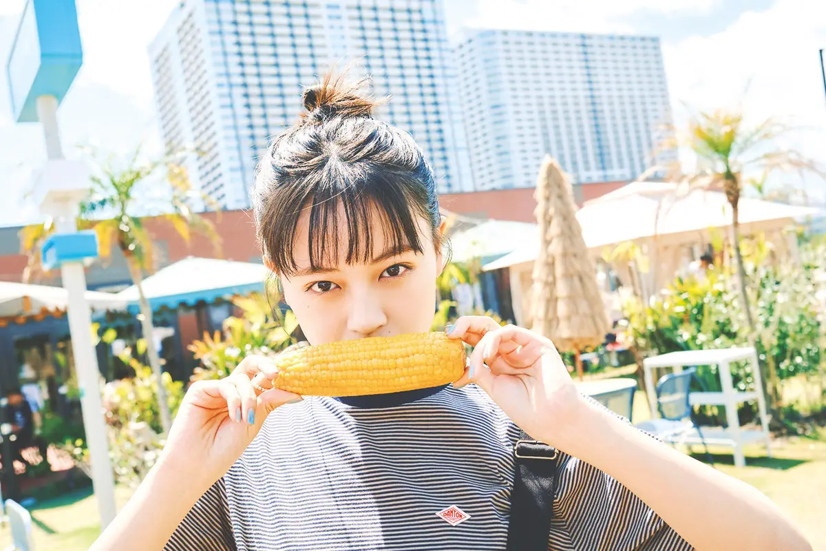 上坂樹里　BBQコーデ　より