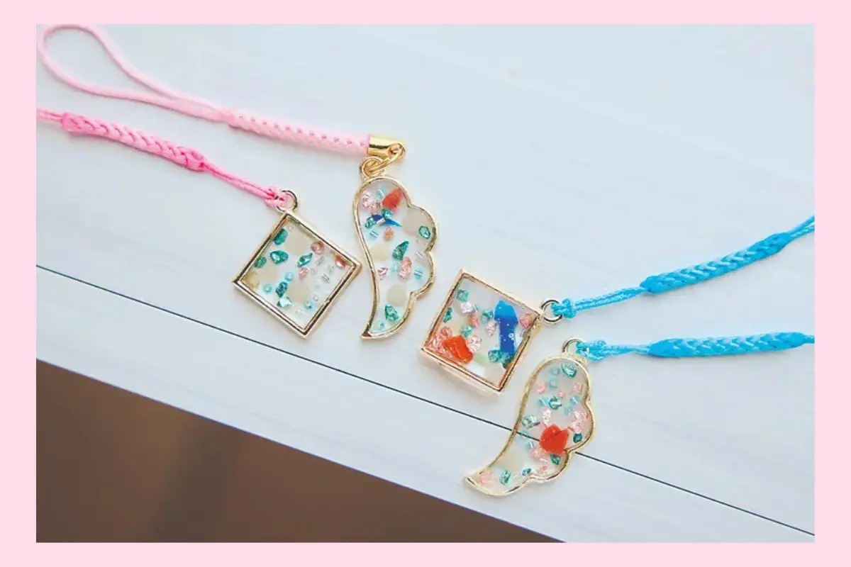 マイクロプラスチックを使ったキーホルダー