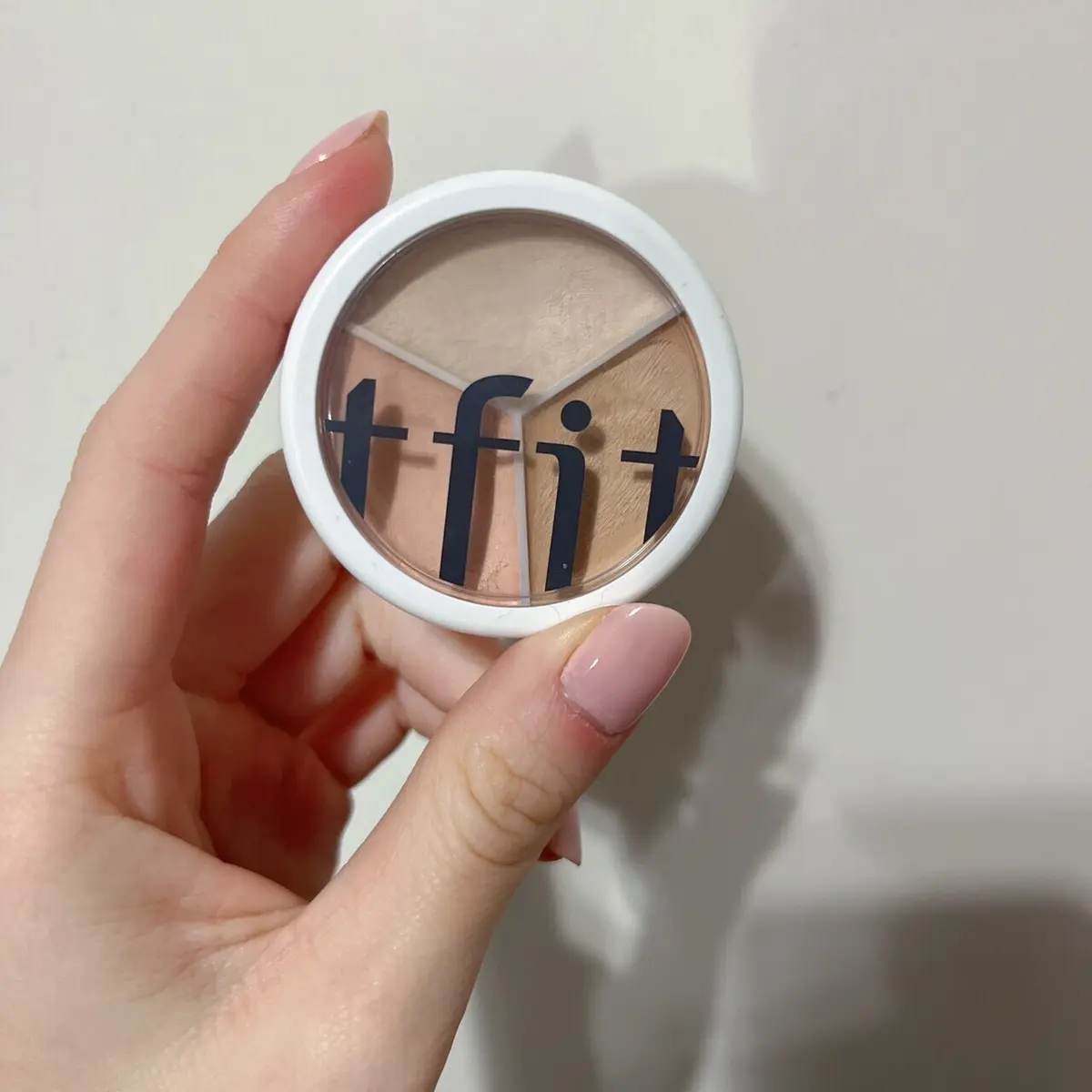 葛西杏也菜『TFIT』のコンシーラー