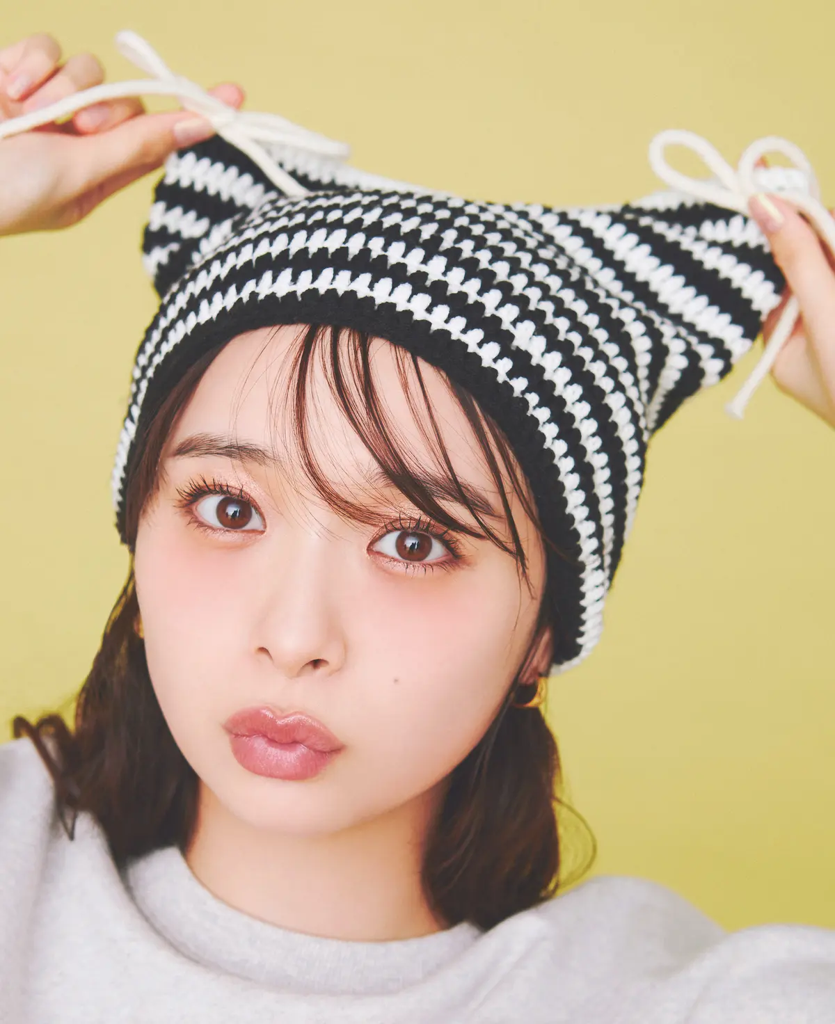 春はツヤキラな ベージュメイクで 大人可愛く♡