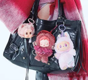 ポイントは３こづけチャーム