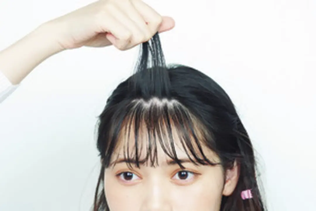 ストリートっぽ細みつあみはヘアアクセ盛りの画像_3