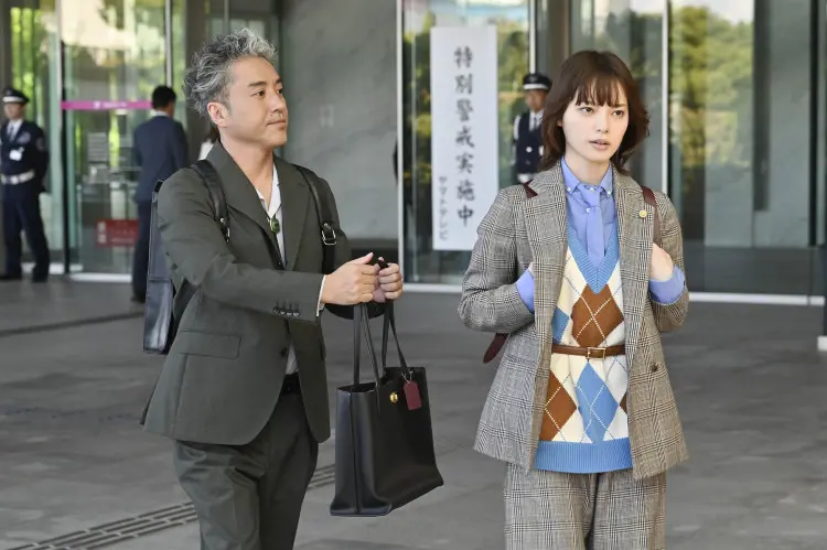 平手友梨奈さんの天才新人弁護士ぶりが超カの画像_1