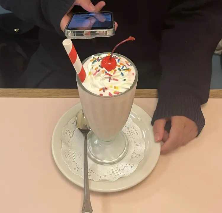 アメリカンなカフェにみんなメロメロ♡ 「の画像_2