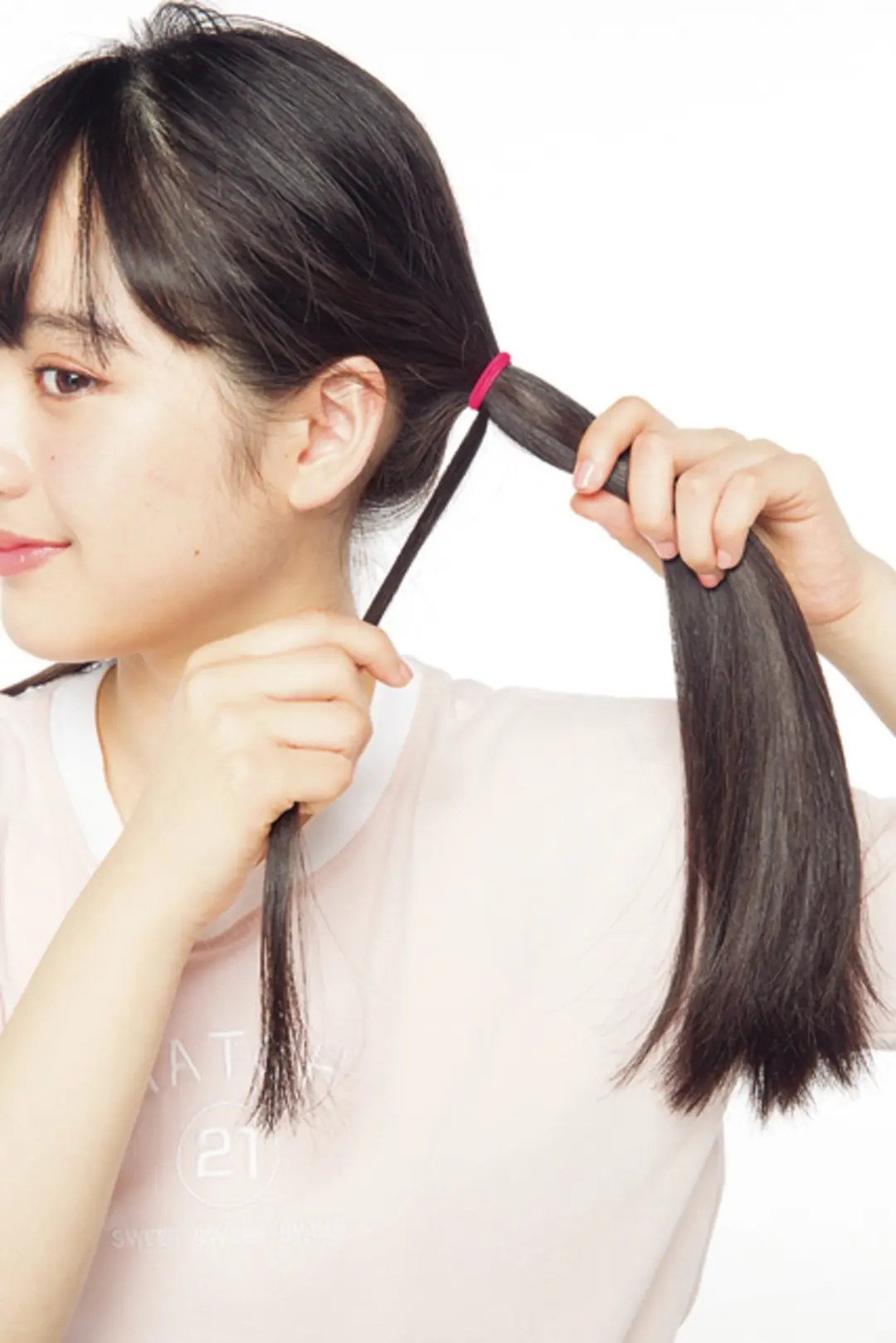 こなれヘアアレ必須テク「ゴム隠し」のやりの画像_1