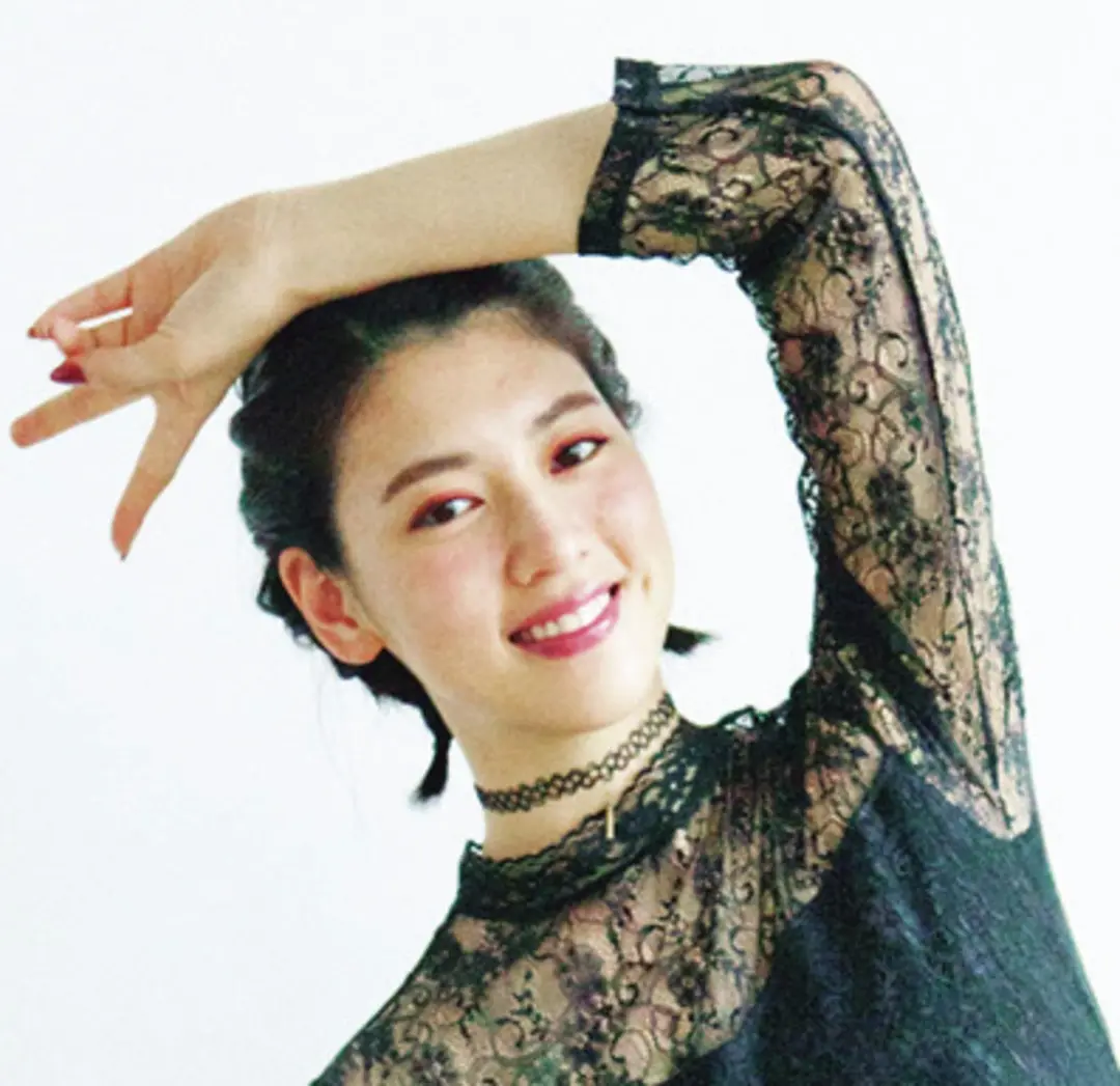 三吉彩花の”ボブヘアアレンジ”がオシャレの画像_2