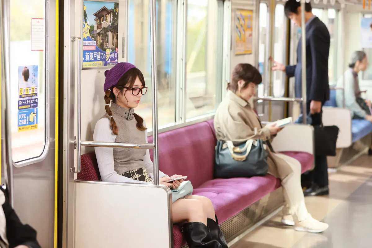 電車の中のねむ