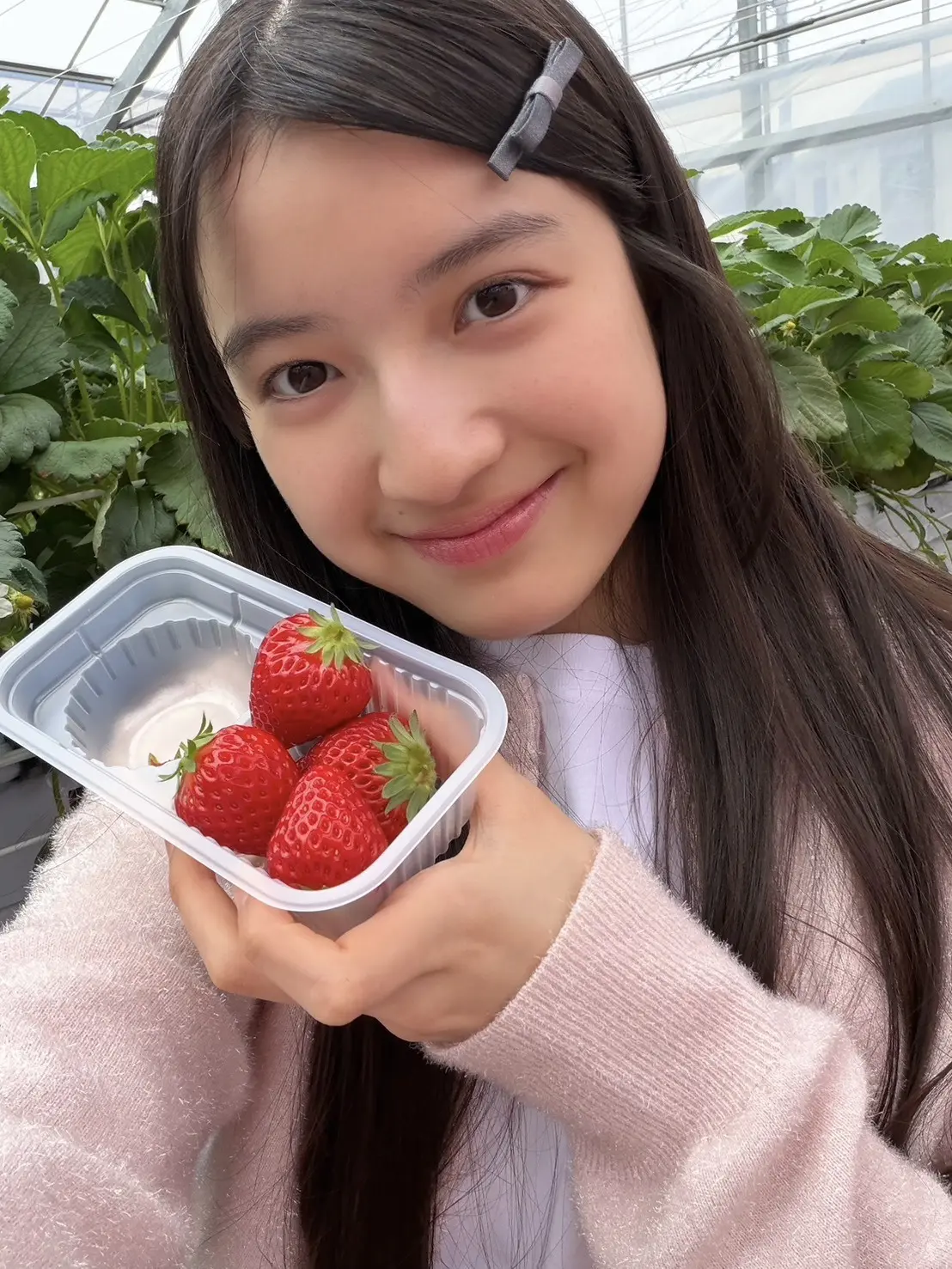 【川瀬翠子】いちご狩りの画像_3
