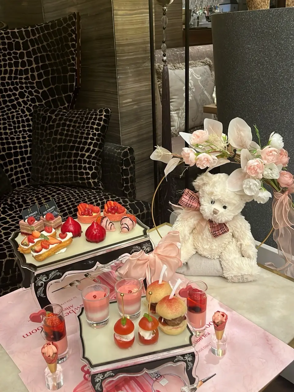 高比良由菜・いちごのアフタヌーンティー２