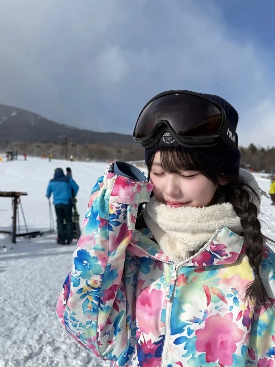 梶原叶渚・スキーウェアの写真