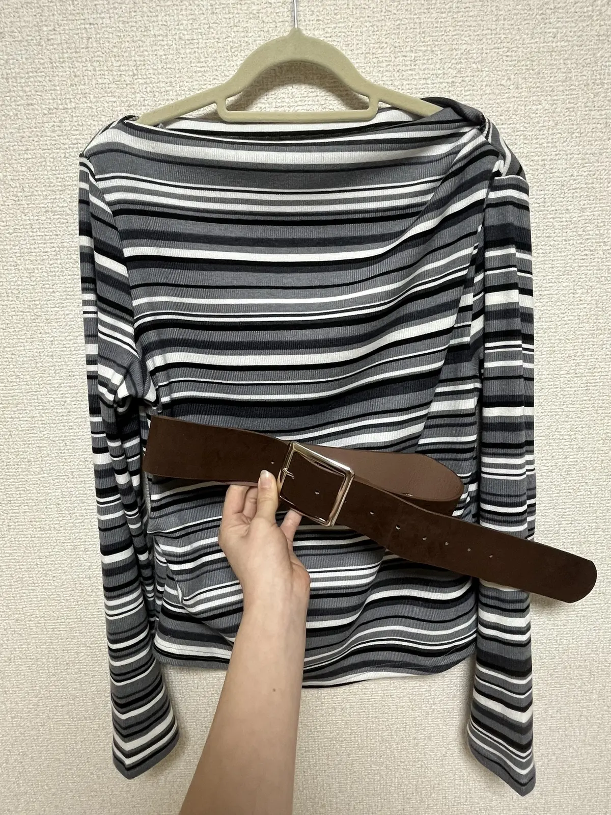 原田花埜 竹下通りのお店で見つけたニット＆ベルトのセット