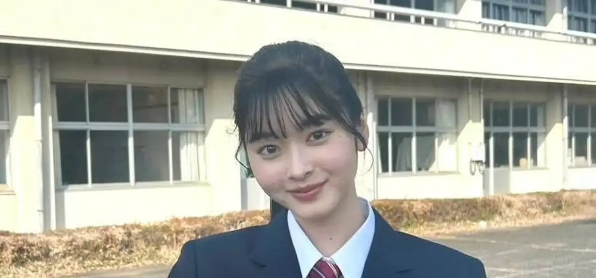 滝口芽里衣 制服