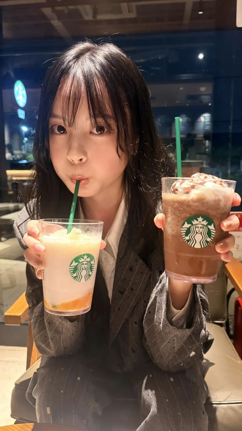 小國舞羽　ブログ　スタバ
