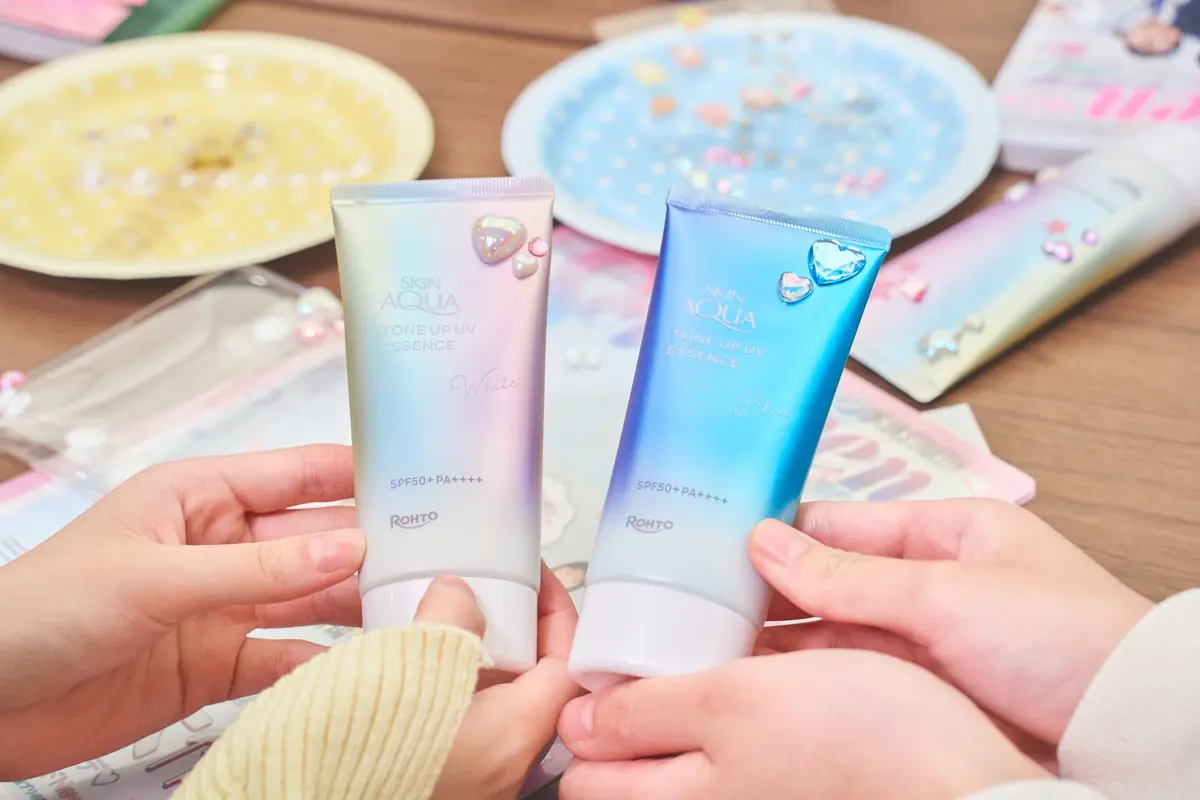 スキンアクアもかわいくデコ♡