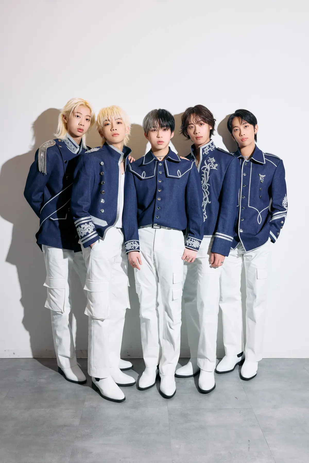 Hi-Fi Un!corn 集合カット