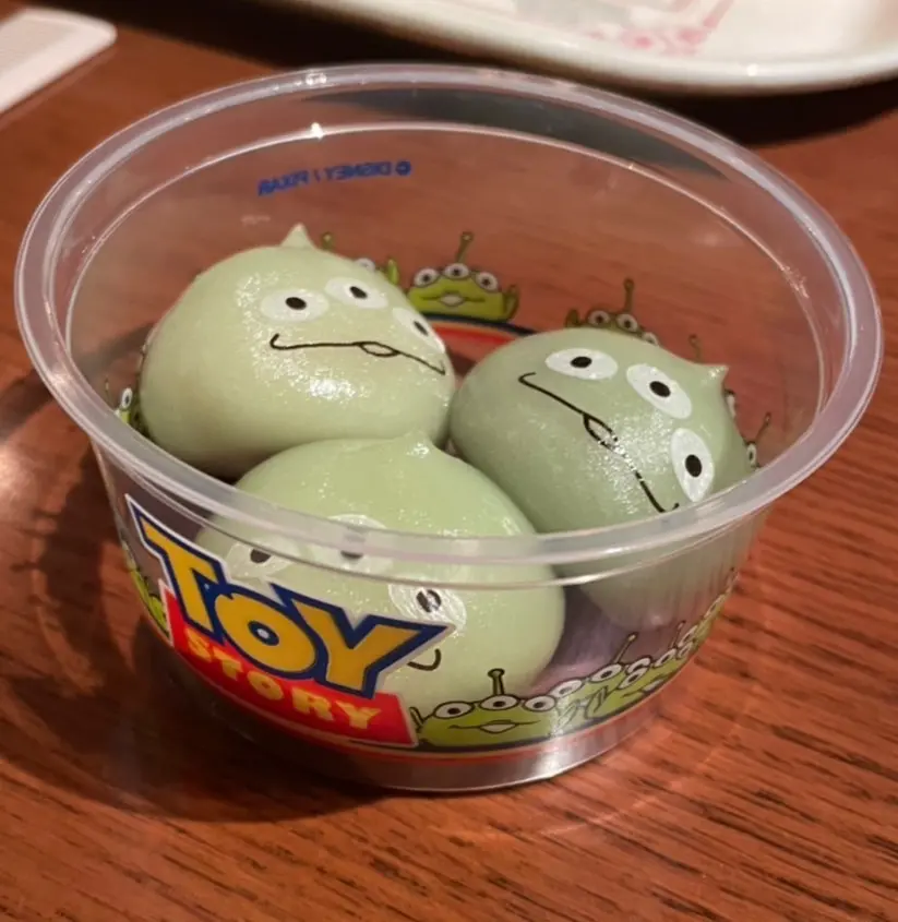 滝口芽里衣 東京ディズニーシーのリトルグリーンまん