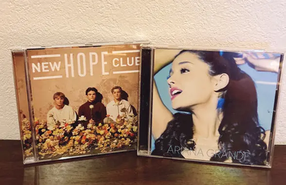 ニュー・ホープ・クラブとアリアナ・グランデのCD