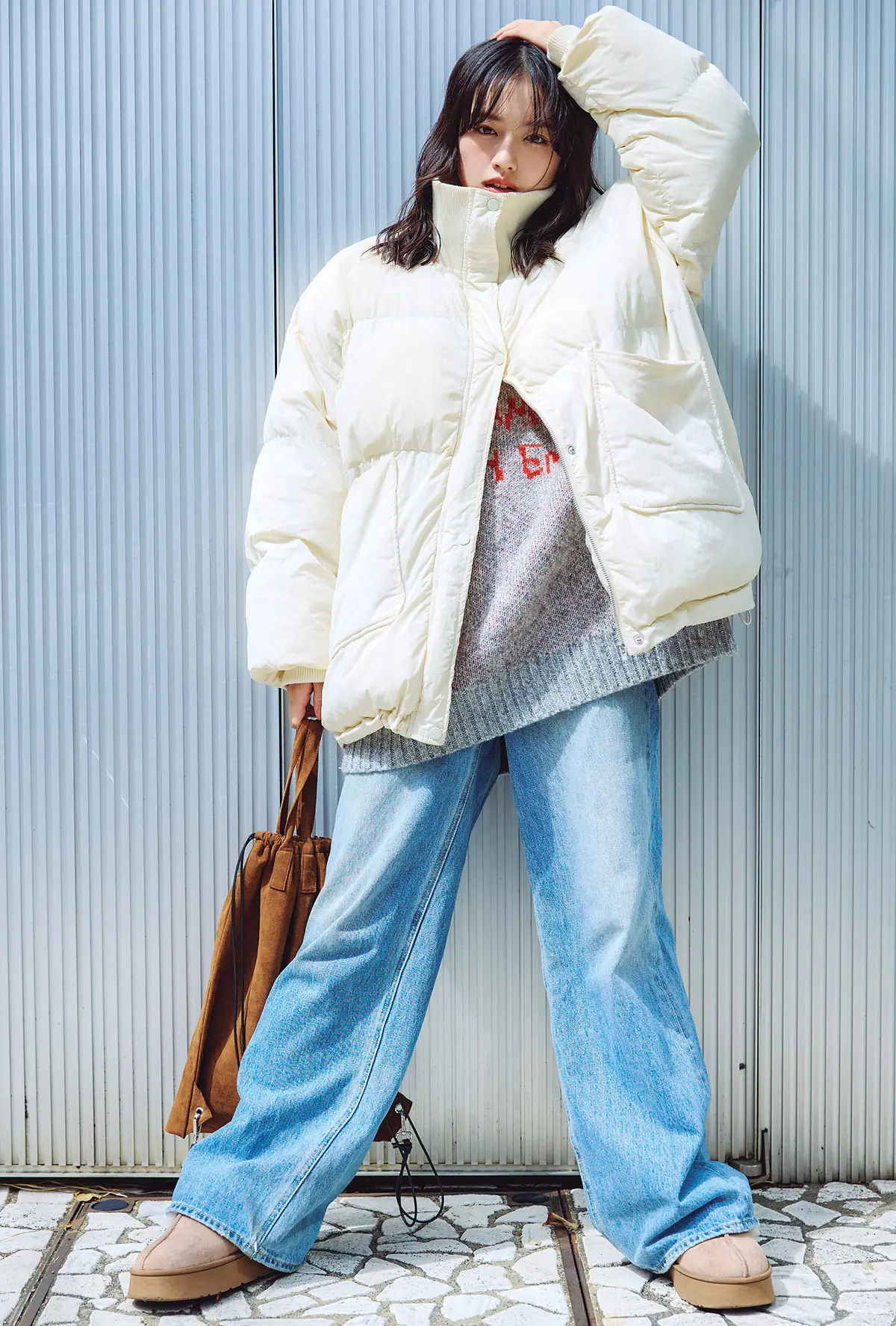 上坂樹里／淡めトーンの真冬コーデでお出かけ